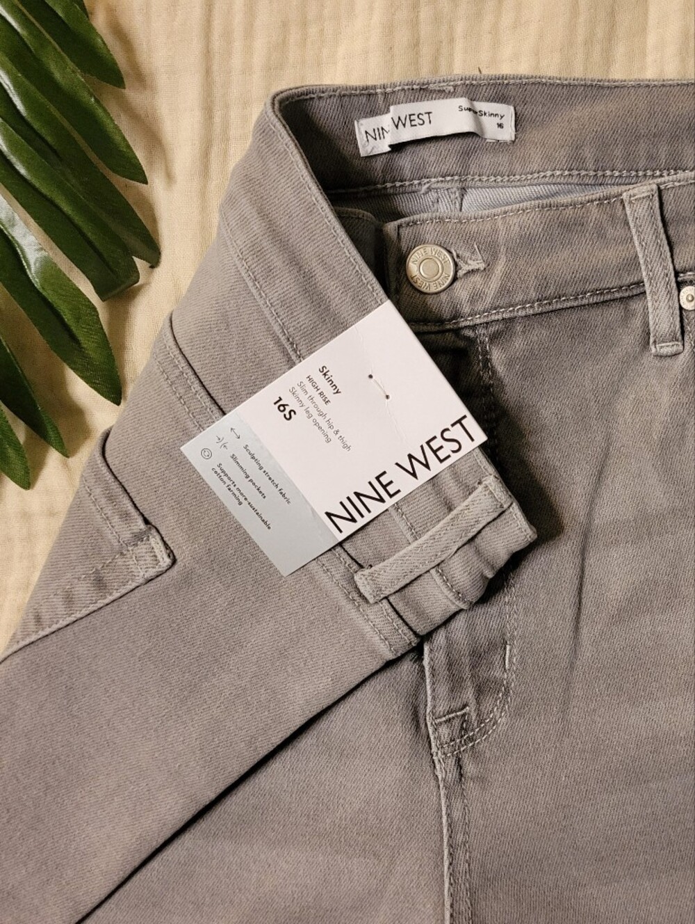 NWT Nine West Suzy Skinny Jeans Gray Size 16 Stretch Denim